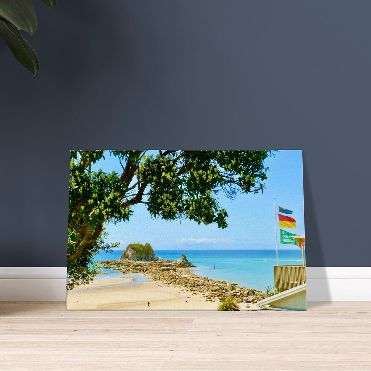 mangawhai heads surf beach, mangawhai heads nz, surf beach nz, piwaka prints nz, piwaka prints, surf club flags, mangawhai heads surf club nz, northland nz, nz, new zealand, bp surf rescue, paradise nz,