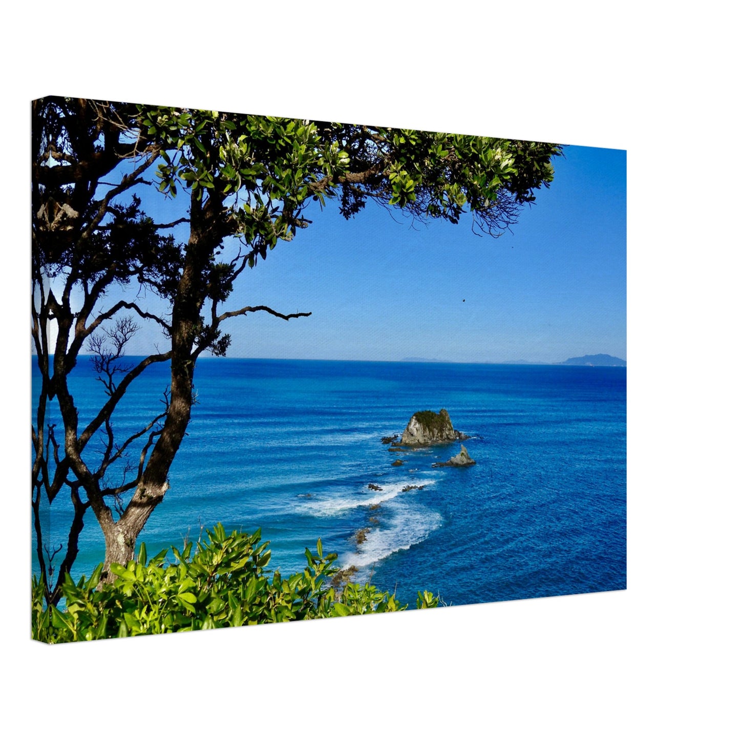 sentinel rock nz, howling wolf nz, mangawhai heads nz, mangawhai heads surf beach nz, surf beach nz, beach nz, surf nz, high tide nz, piwaka prints, piwaka prints nz, canvas nz, canvas art nz, blue nz, green nz, ocean nz, summer nz,