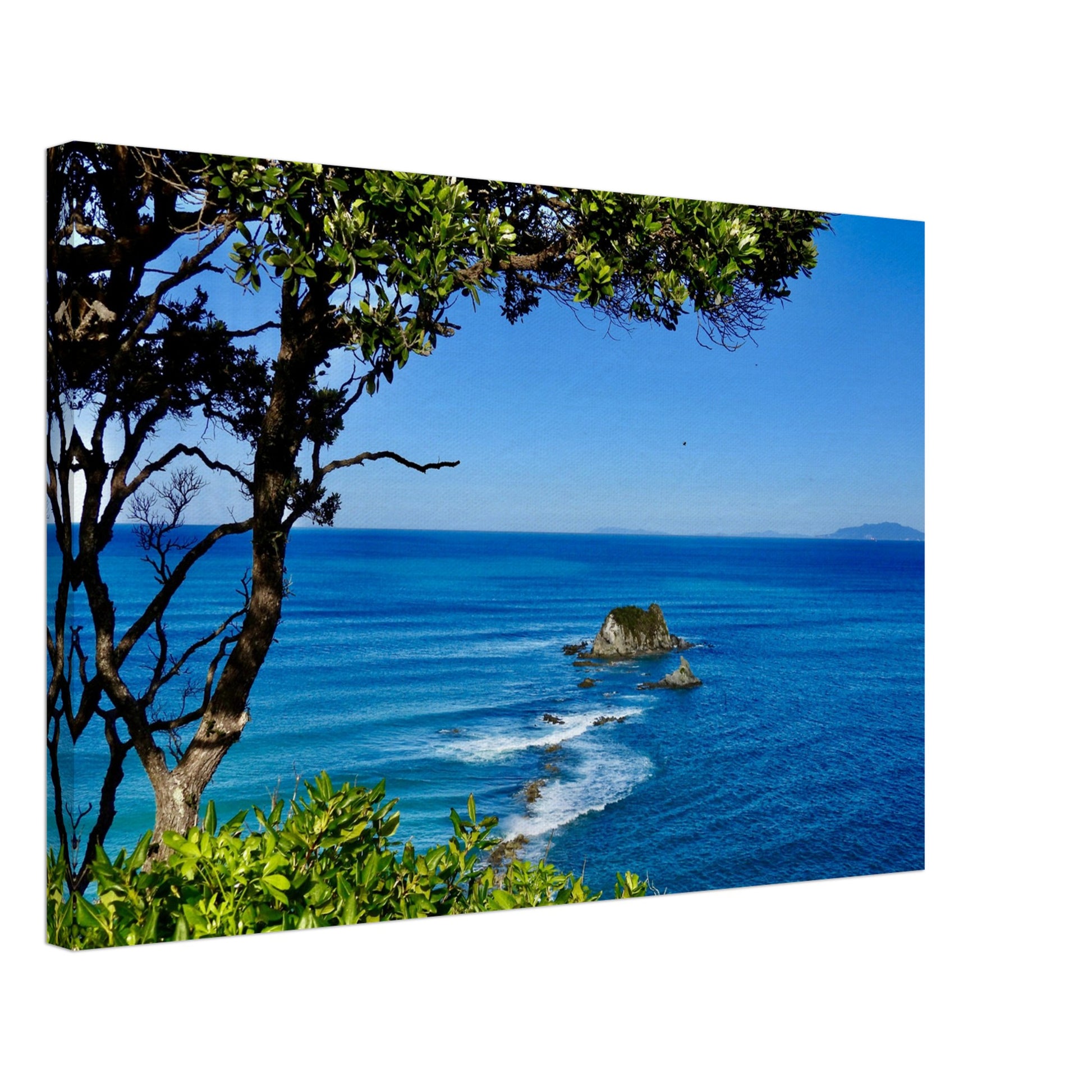 sentinel rock nz, howling wolf nz, mangawhai heads nz, mangawhai heads surf beach nz, surf beach nz, beach nz, surf nz, high tide nz, piwaka prints, piwaka prints nz, canvas nz, canvas art nz, blue nz, green nz, ocean nz, summer nz,